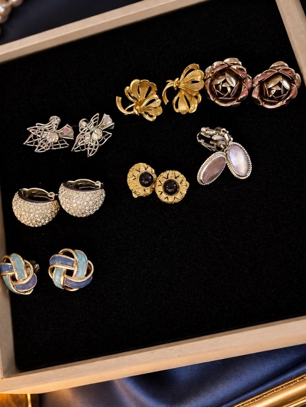 Vintage Lot Of Earrings Clip-On And Screwback Earrings